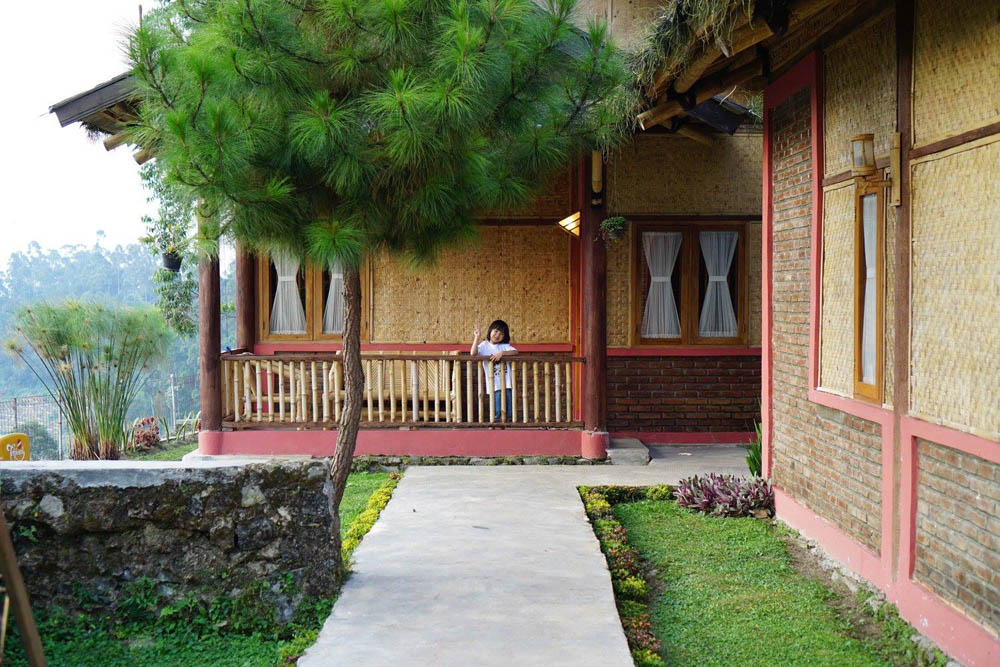Saung Gawir Bungalow 